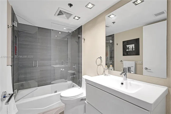 2nd Bathroom