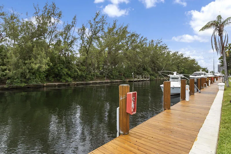 Dockage Available