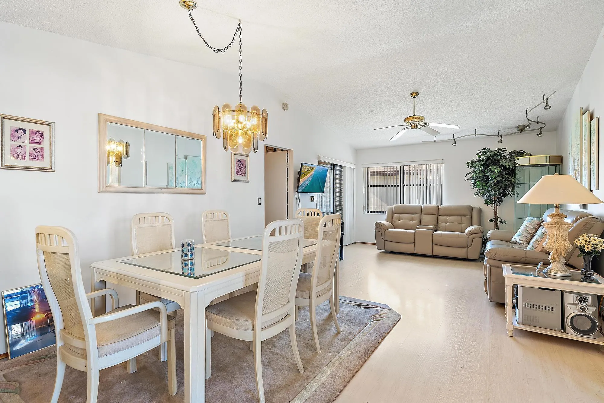 7633 Tahiti Ln 204-4