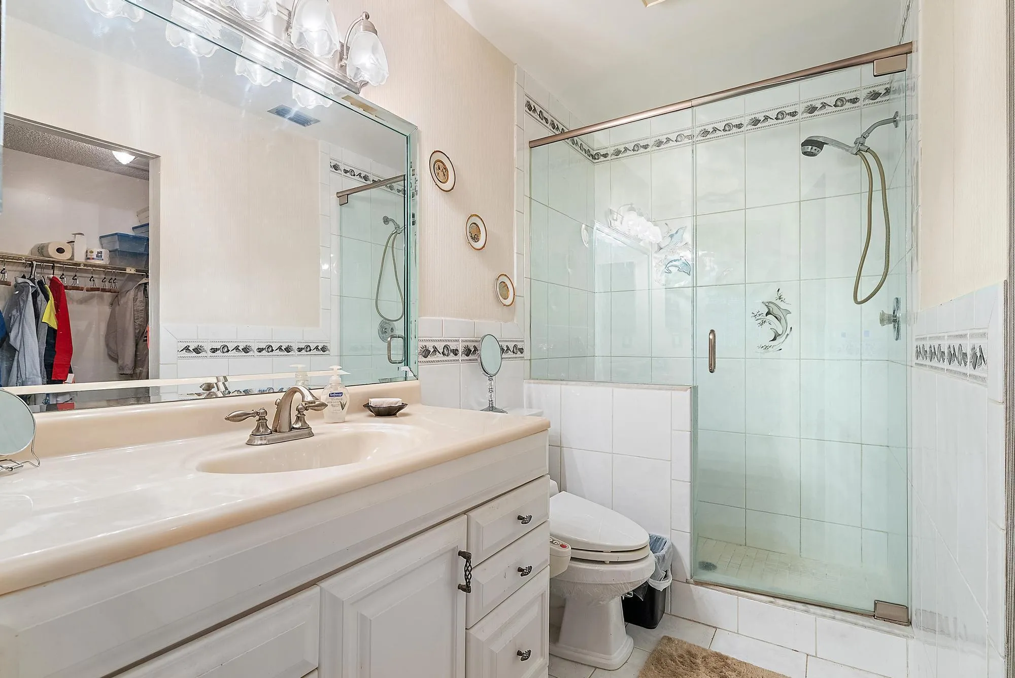 7633 Tahiti Ln 204-11
