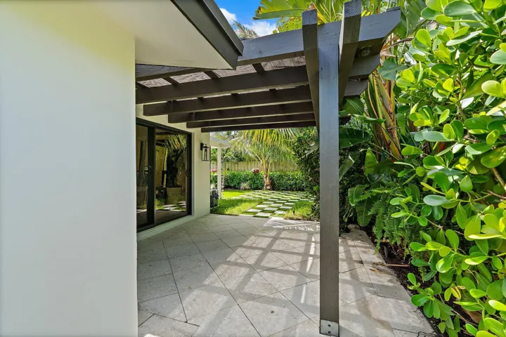 115-420GulfRd-NorthPalmBeach-SMALL
