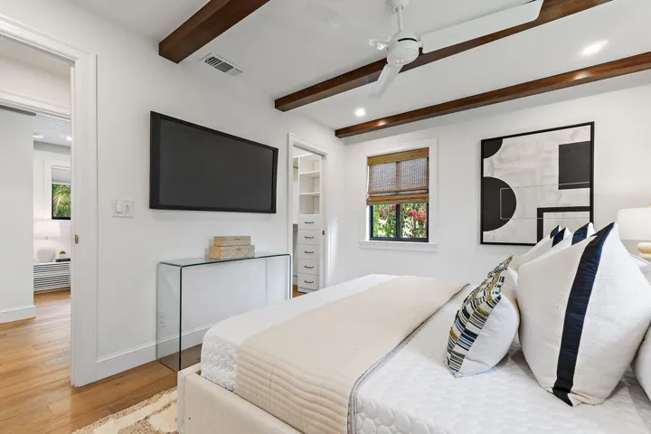 084-420GulfRd-NorthPalmBeach-SMALL