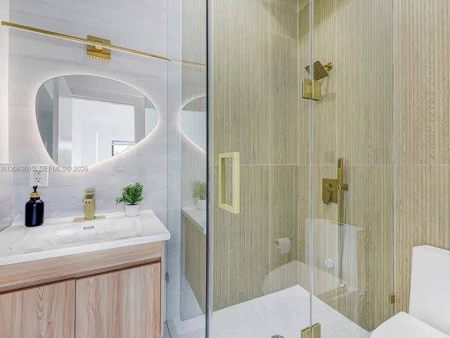 Primary Bath with Steam Shower