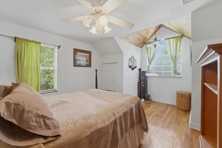 2nd floor bedroom