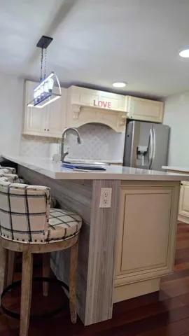 Kitchen b