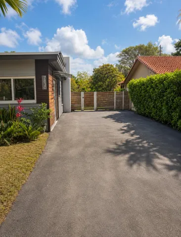 Drive and Side Entrance