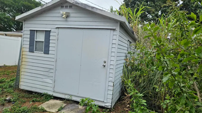 shed2