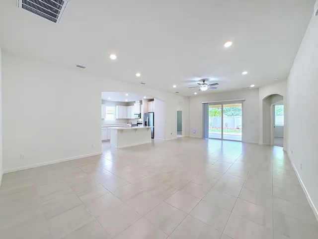 living room/family room/kitchen