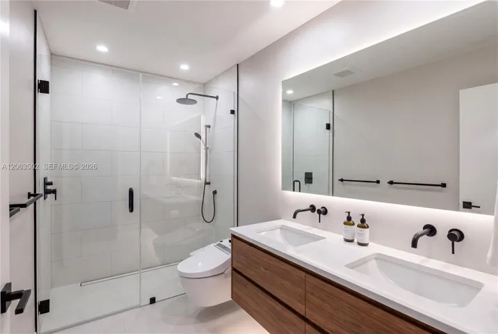 AI Generated (Remodel Concept For Master Bathroom)