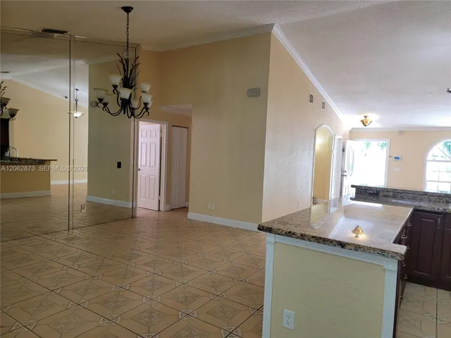 kitchen/dinning/living area