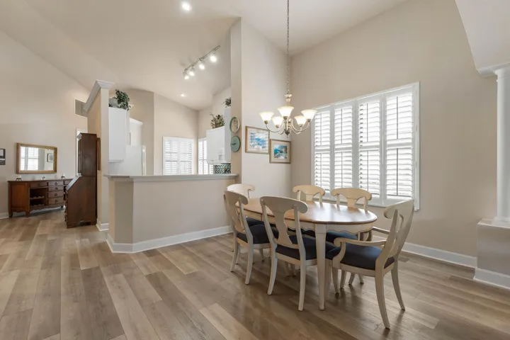 10-web-or-mls-10 River Park Dr N-10