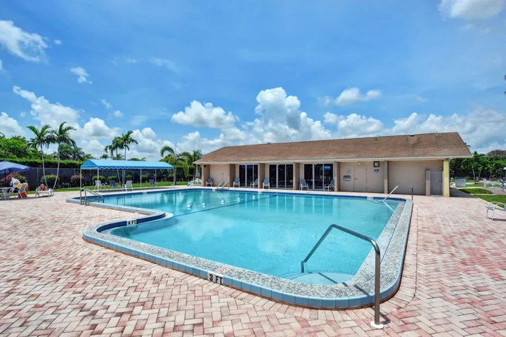 48-web-or-mls-Lakeside Village Palm Spri
