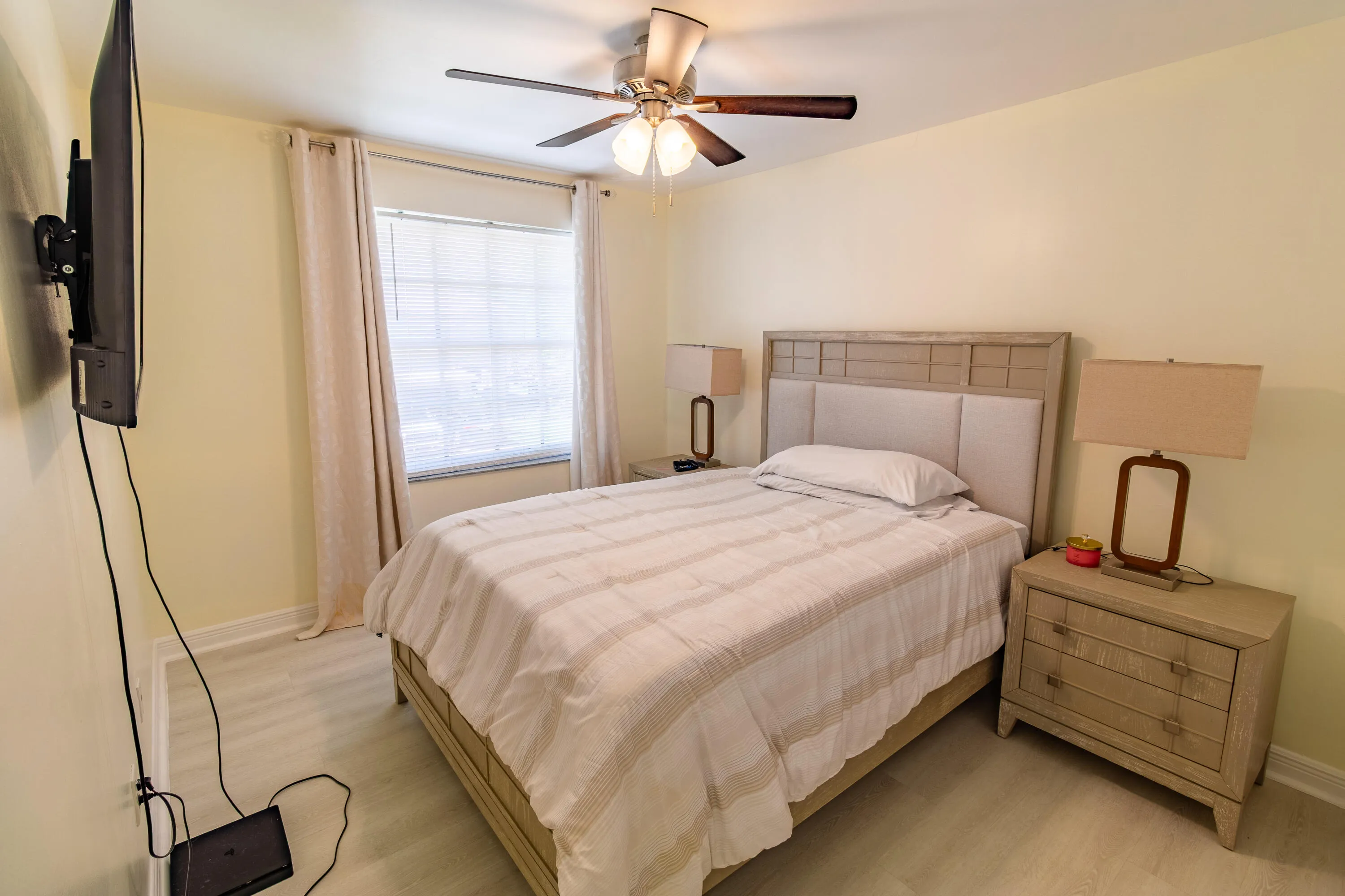 1534 Running Oak Ln-39