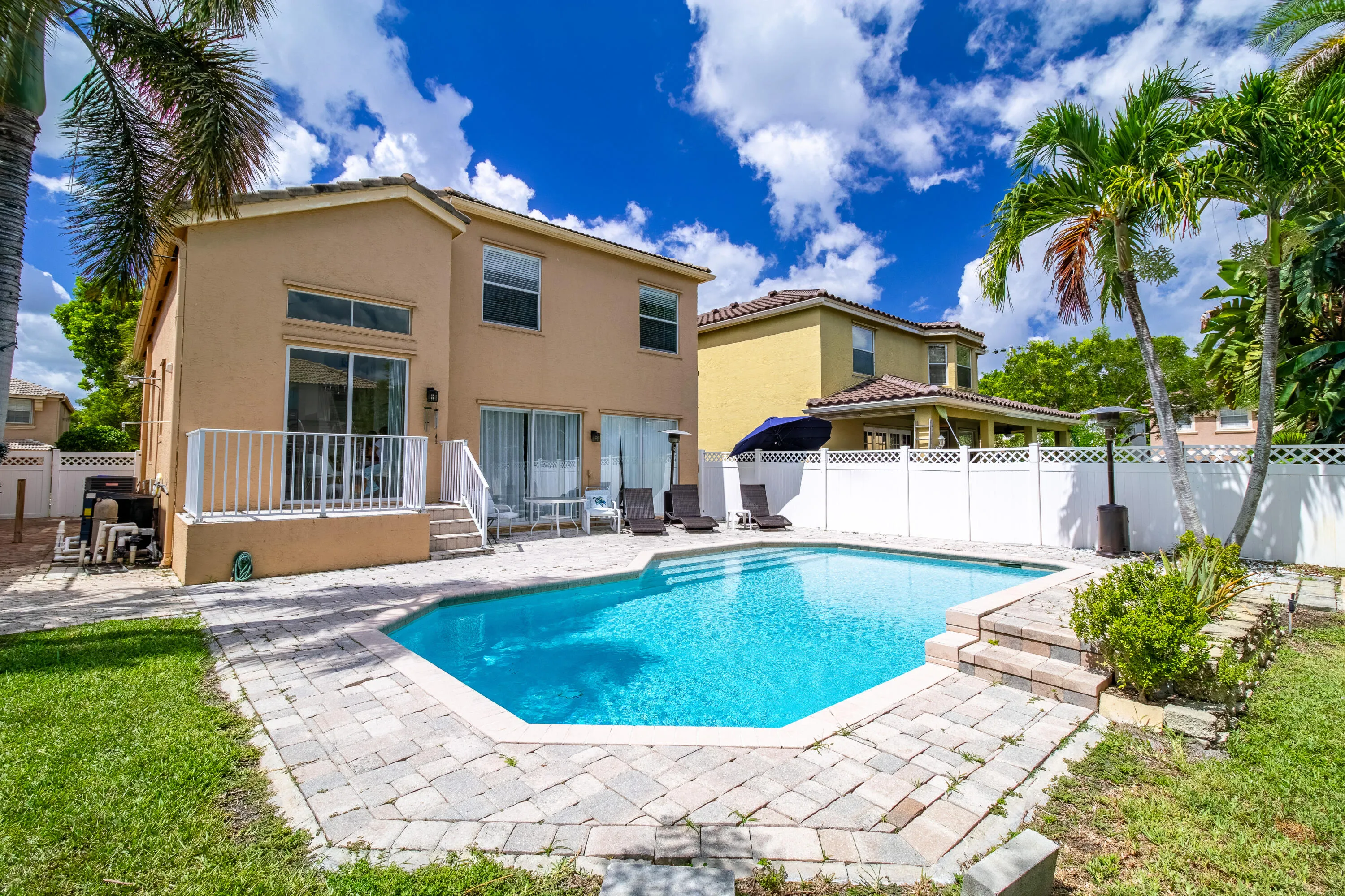 1534 Running Oak Ln-56