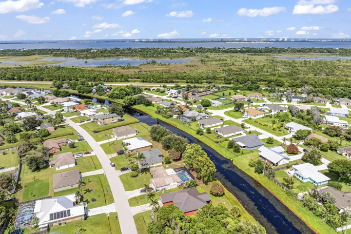 photos_high_resolution_2081_SW_South_But