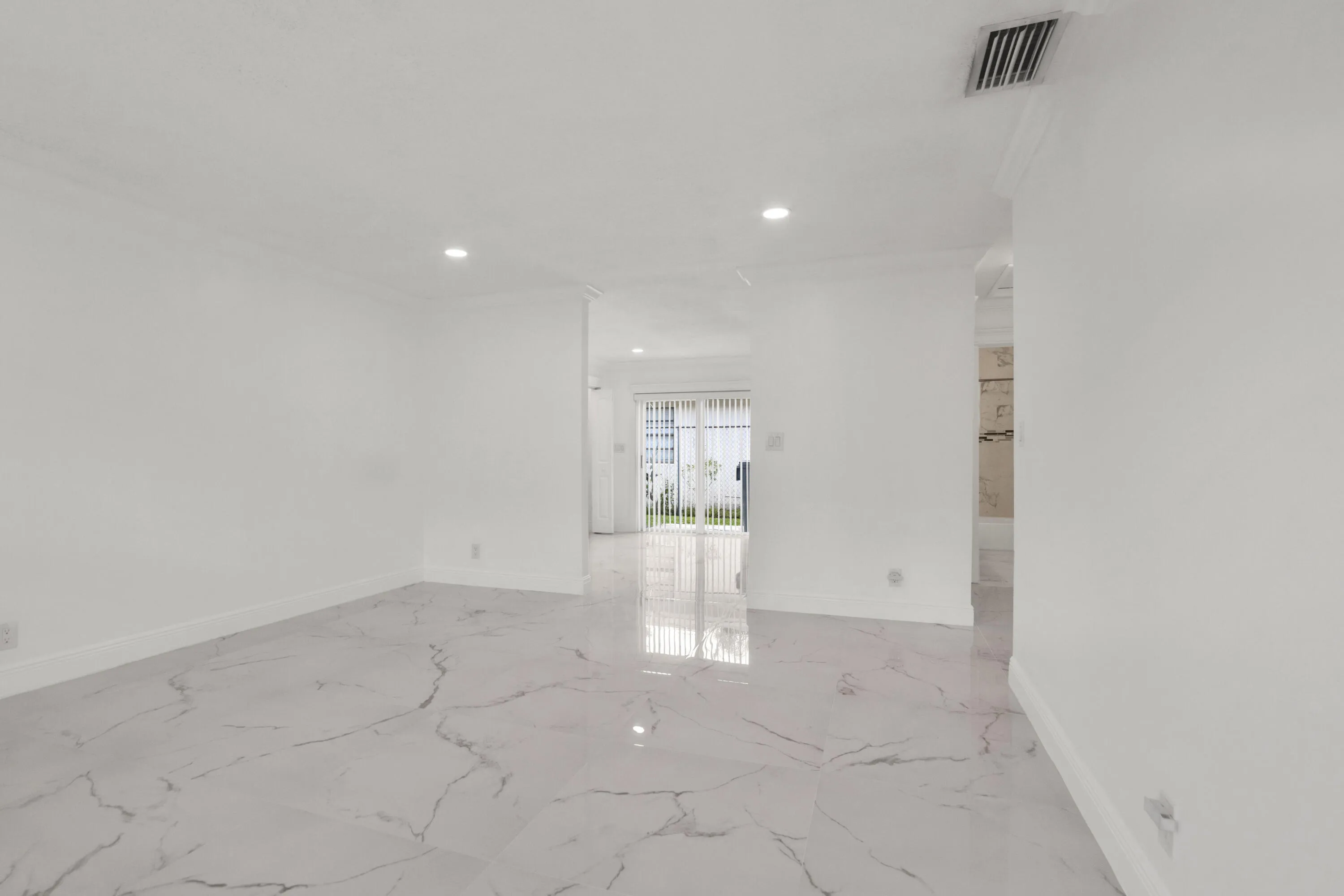 3421 NE 5th AVE-2