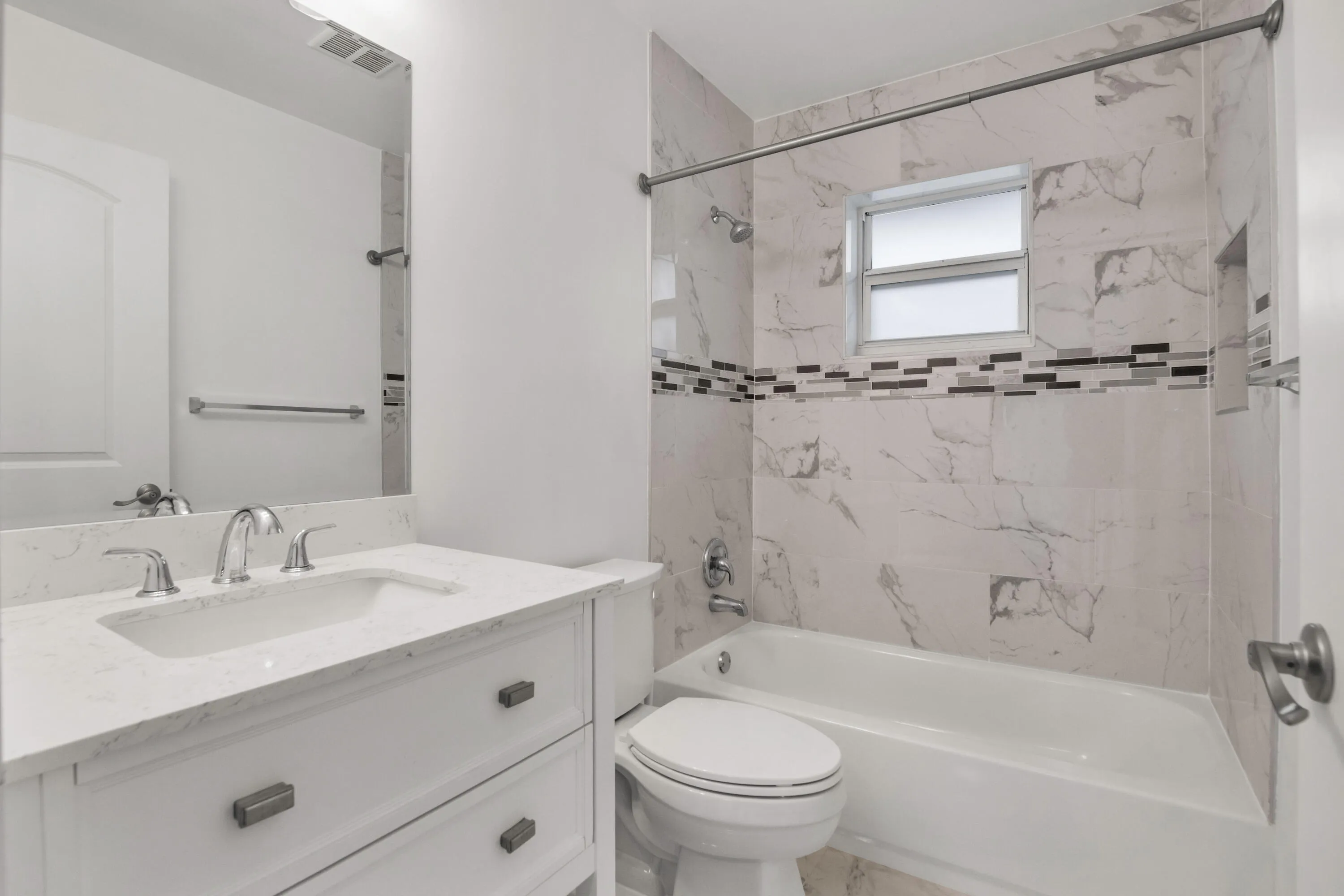 3421 NE 5th AVE-4