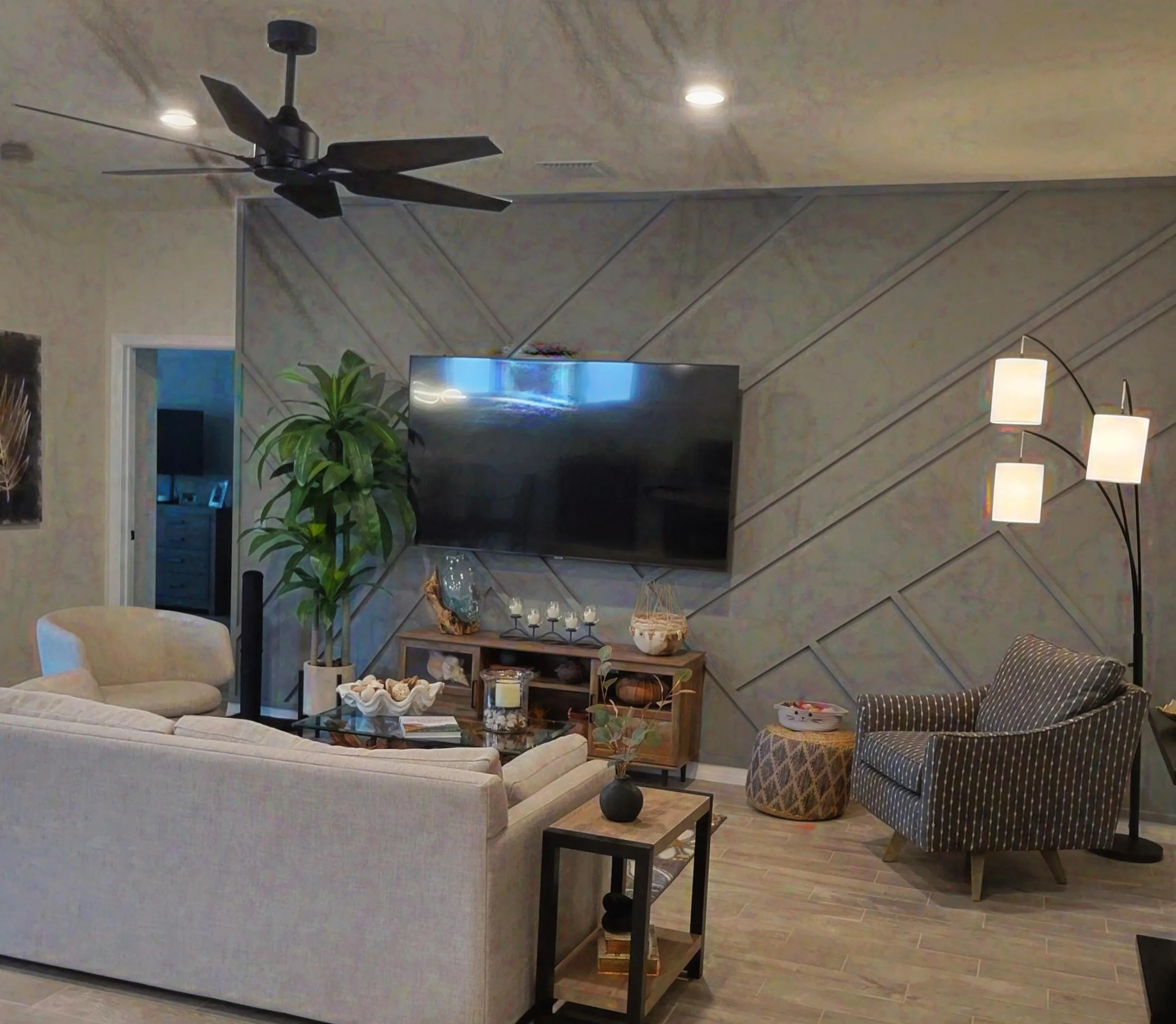 OPEN CONCEPT GREAT FOR ENTERTAINING