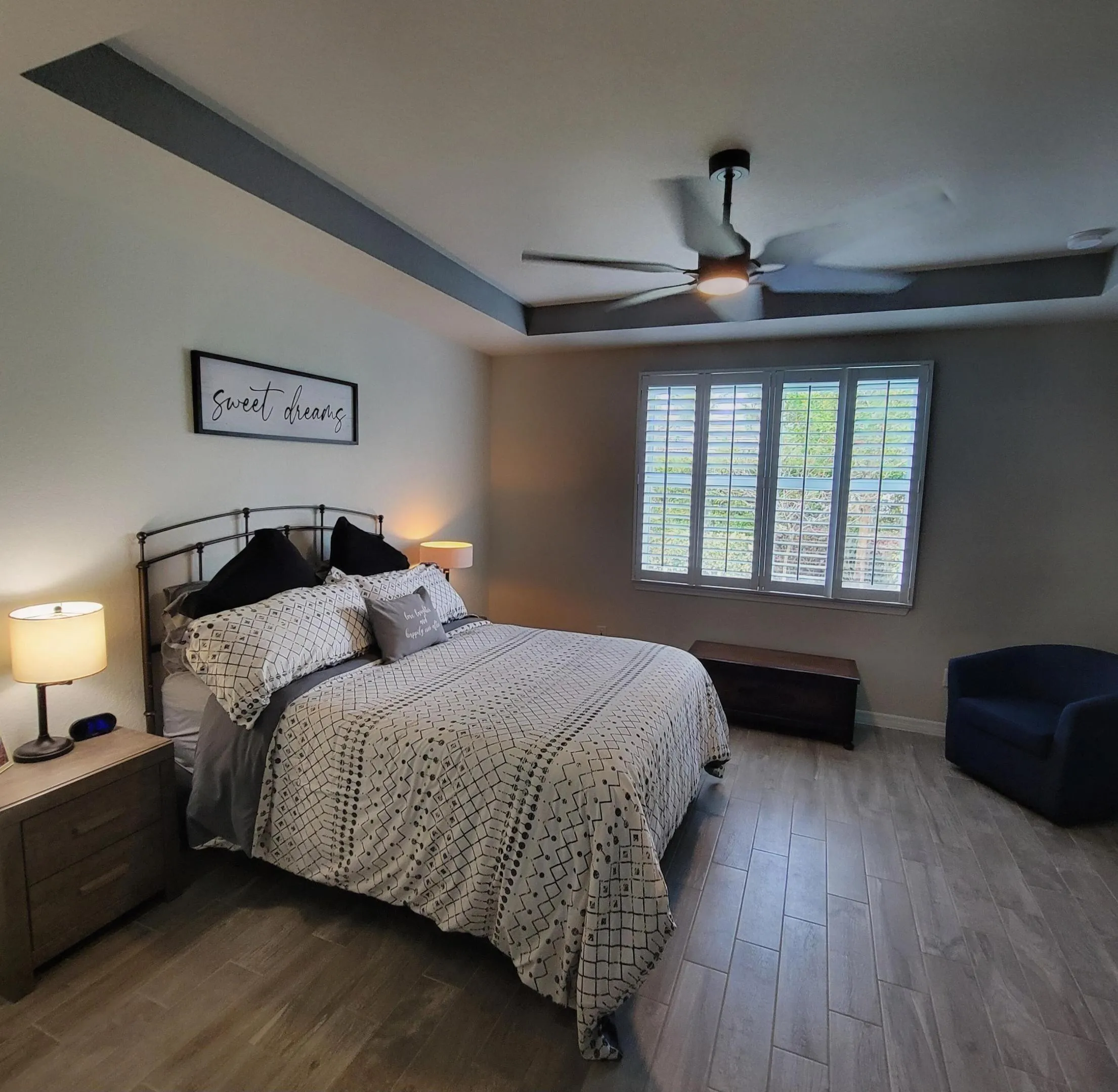 VOLUME CEILING ADDS INCREASED NATURAL LIGHT & SPACIOUSNESS