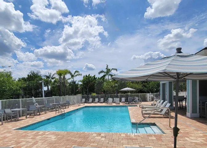 COMMUNITY HEATED POOL