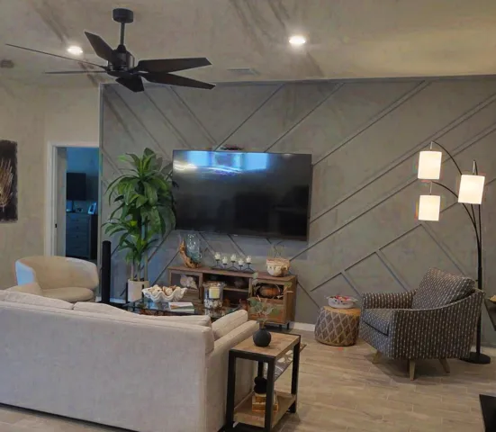OPEN CONCEPT GREAT FOR ENTERTAINING