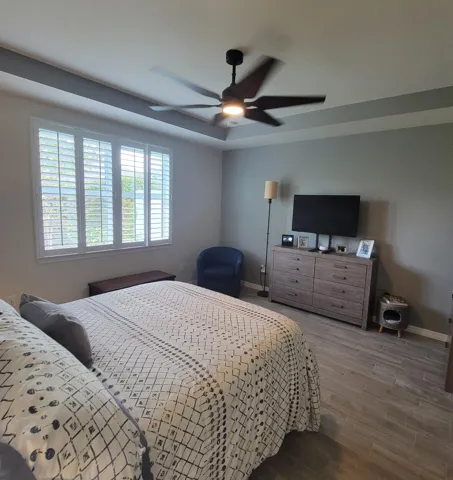 PLENTY OF ROOM FOR EXTRA SEATING OR FURNITURE