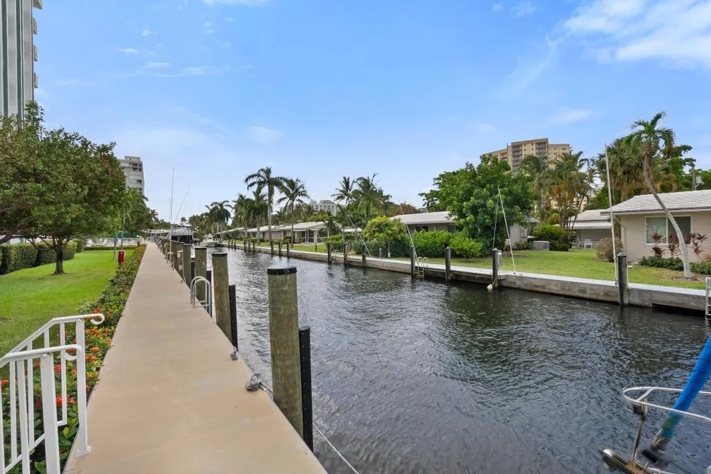 Boat dockage available - up to 37 feet boat - through HOA