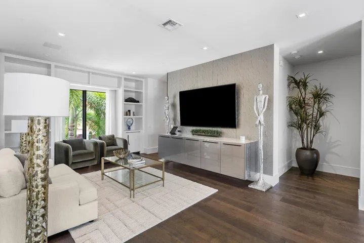 051-701Northeast45thRoad-BocaRaton-FL-33