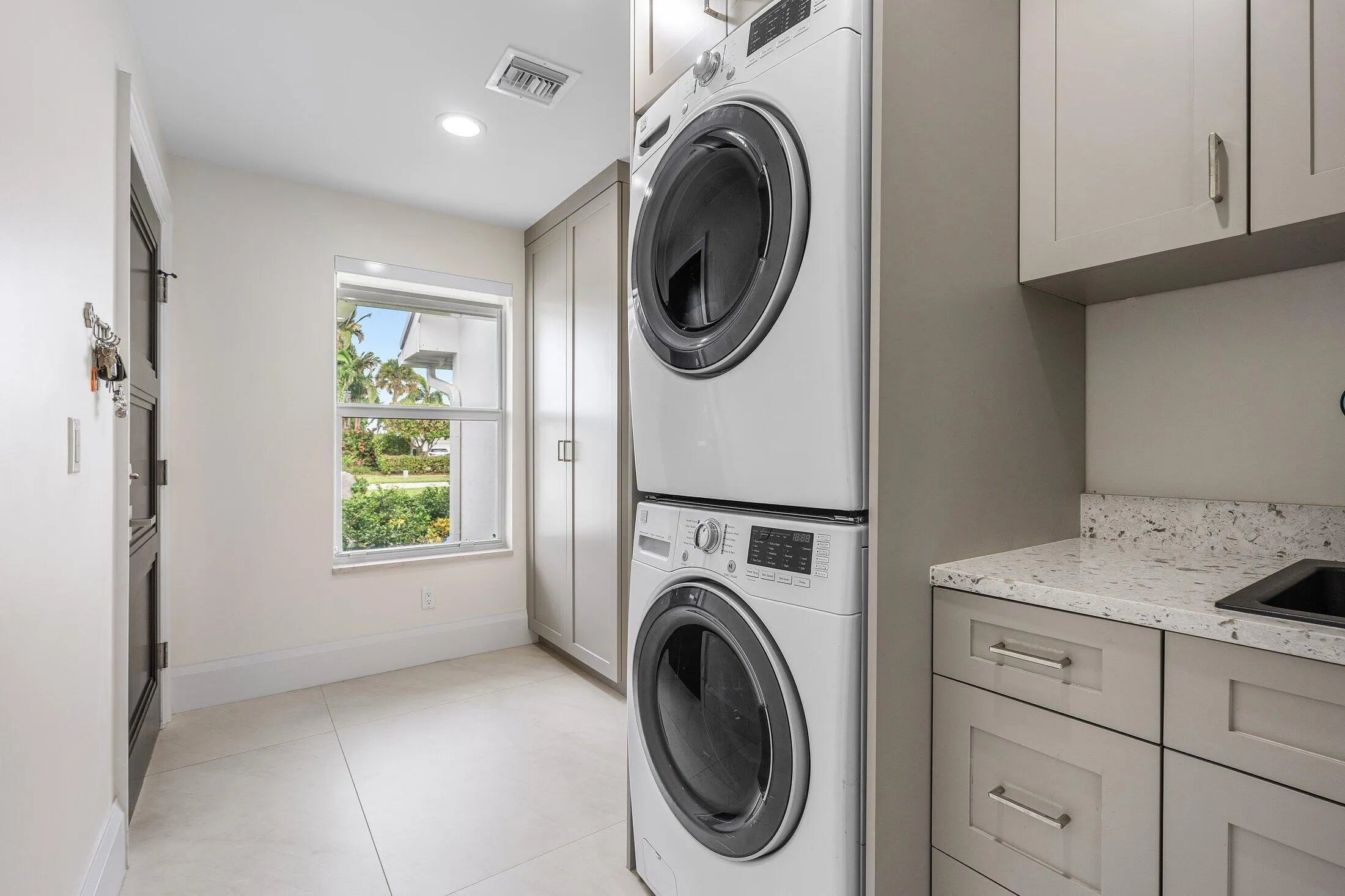 030-11863LakeShorePlace-NorthPalmBeach-F