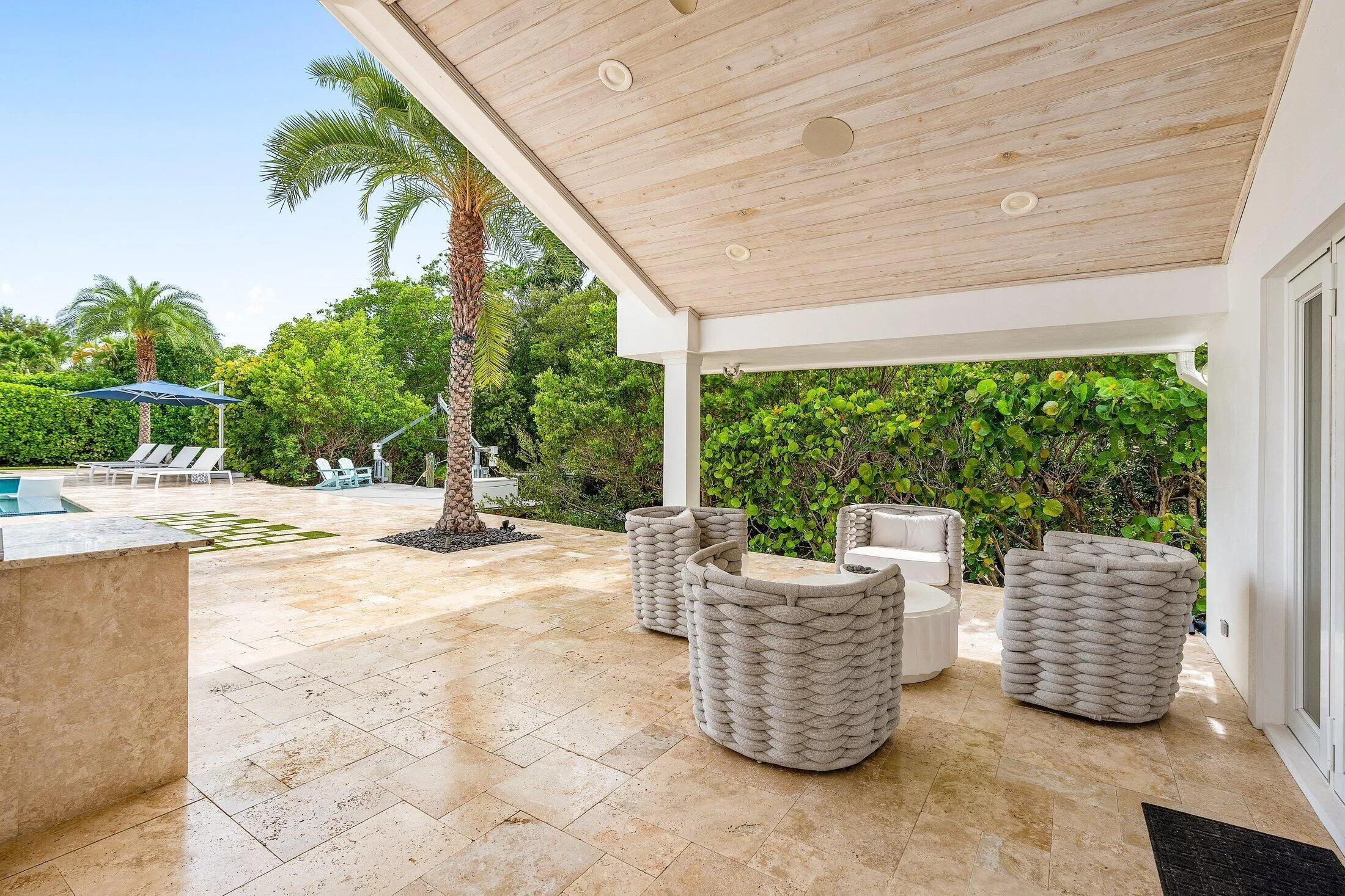 055-11863LakeShorePlace-NorthPalmBeach-F