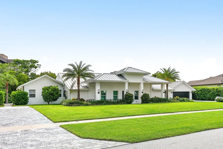 11863 Lake Shore Pl