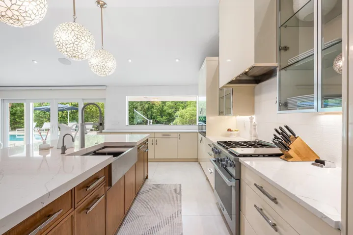 015-11863LakeShorePlace-NorthPalmBeach-F