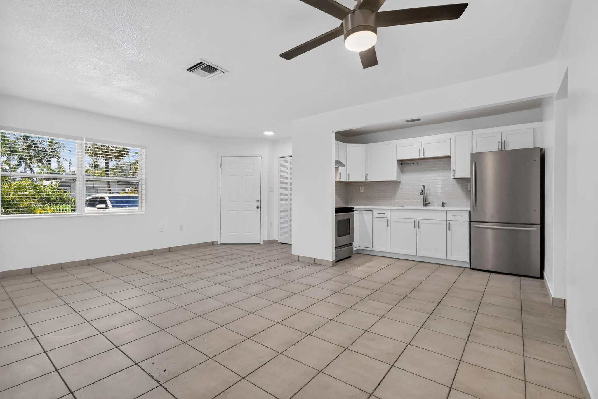 Living Room/Kitchen