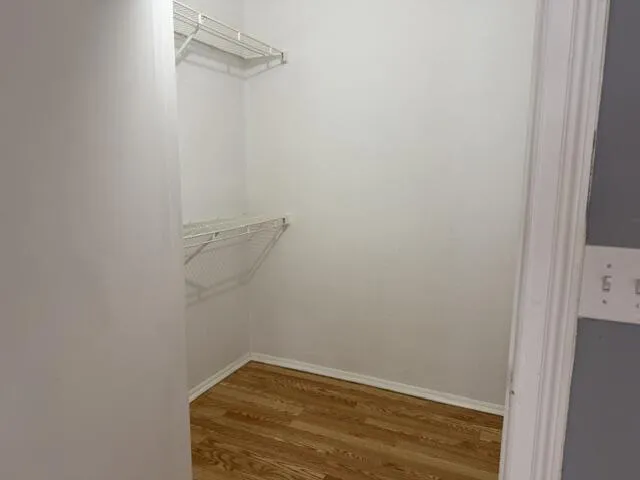 Walking Closet