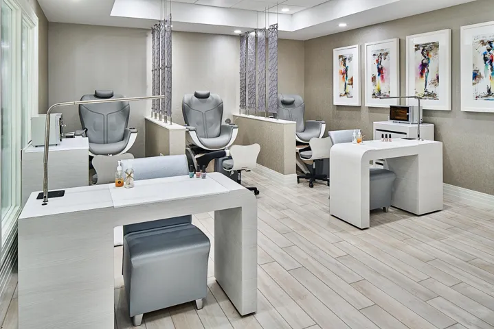 17 -Salon