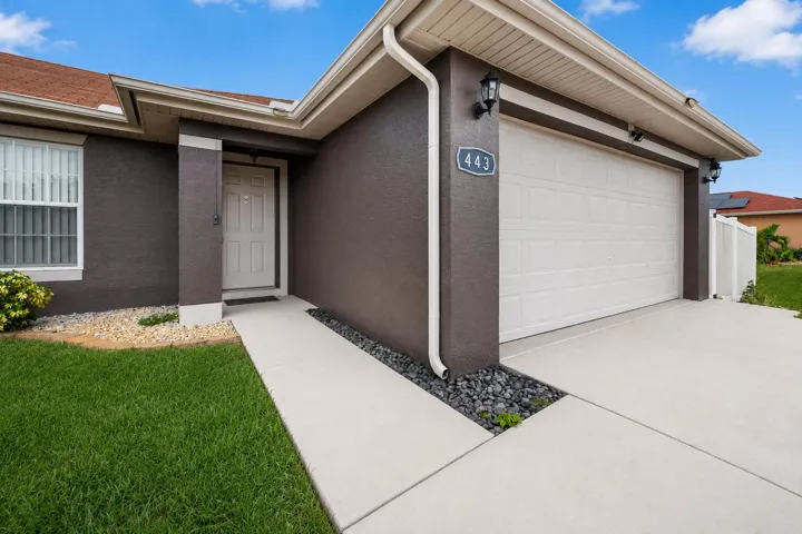 443 Sw Homeland Exterior 2