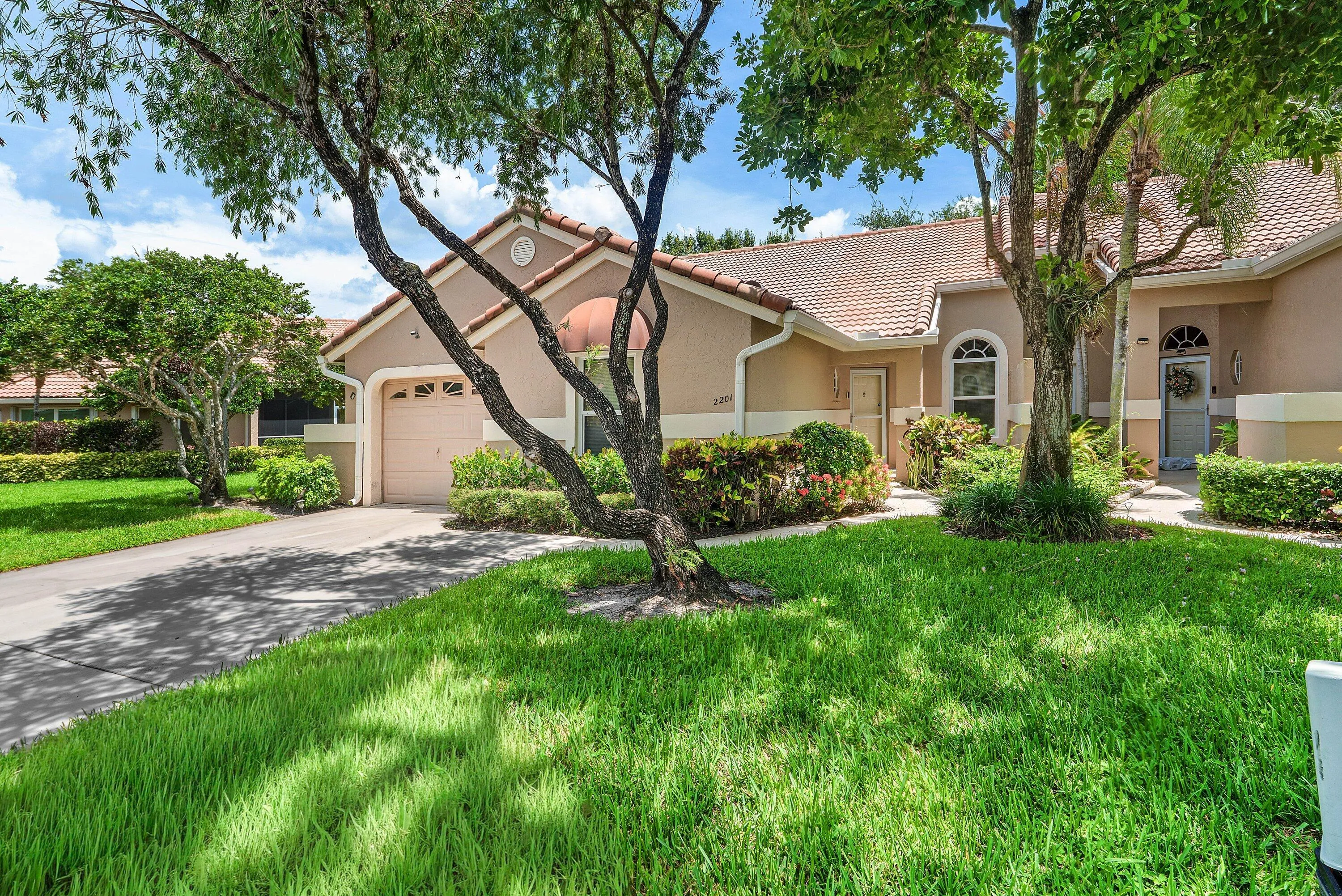003-2201HeatherRunTerrace-PalmBeachGarde