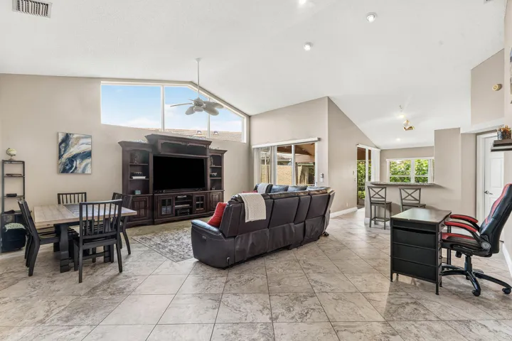 009-2201HeatherRunTerrace-PalmBeachGarde