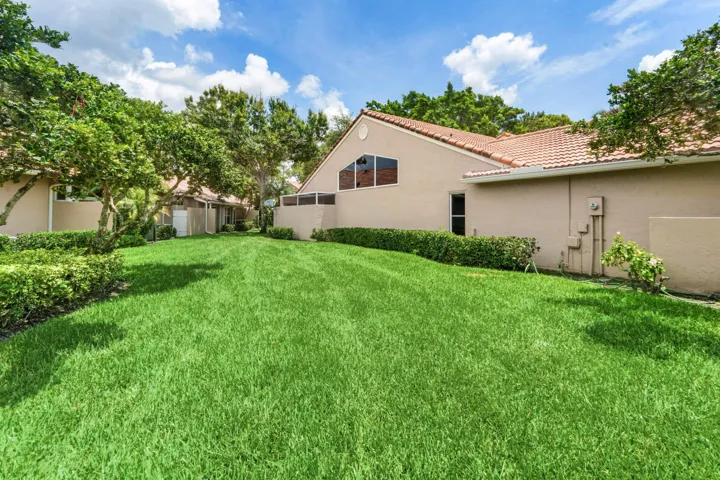 025-2201HeatherRunTerrace-PalmBeachGarde