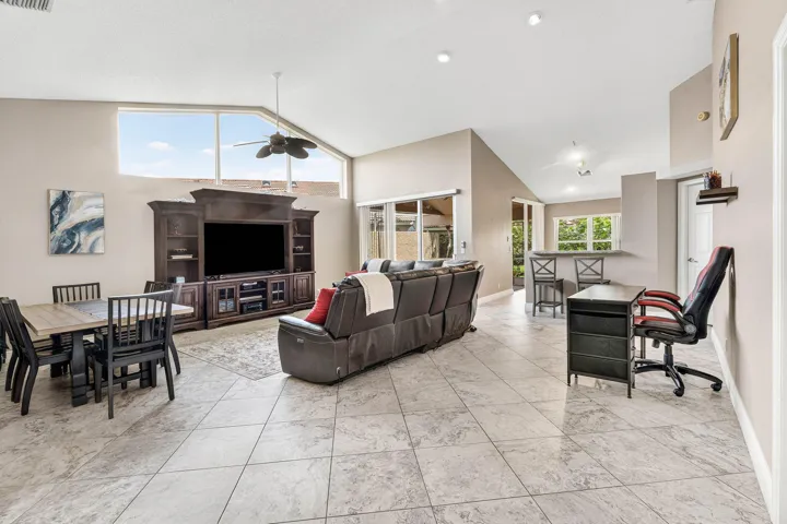 005-2201HeatherRunTerrace-PalmBeachGarde