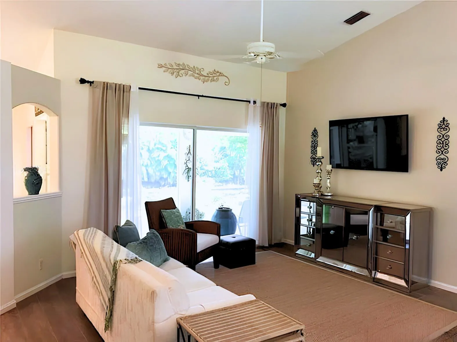 13210 Temple Blvd (34)