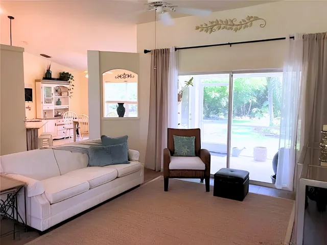 13210 Temple Blvd (36)