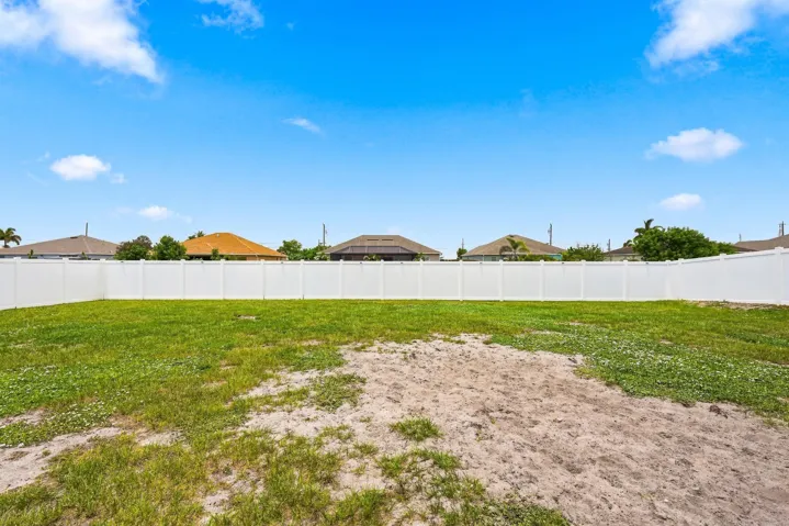 Large Fenced in Yard