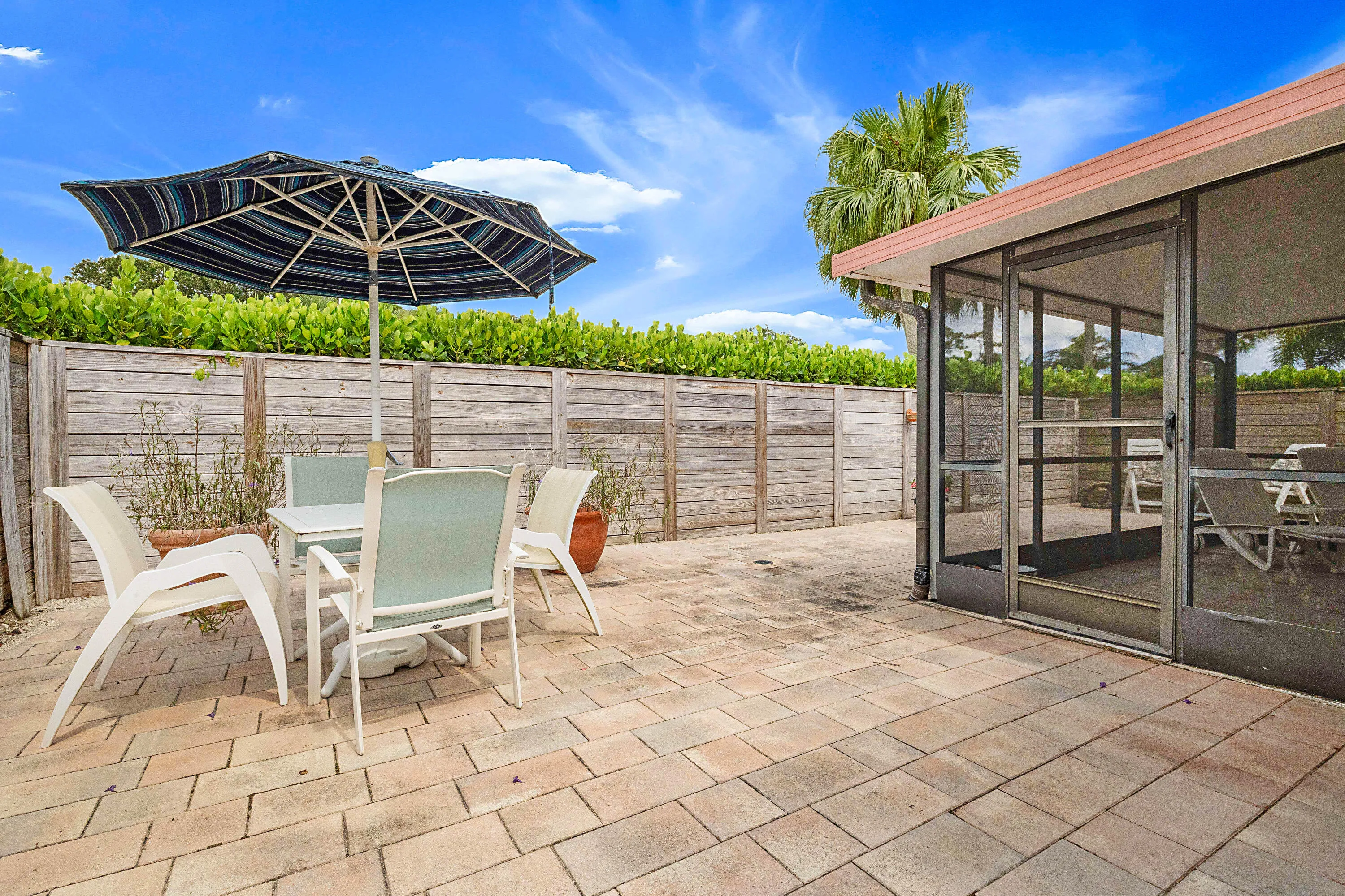 21612 Casa Monte Court-32
