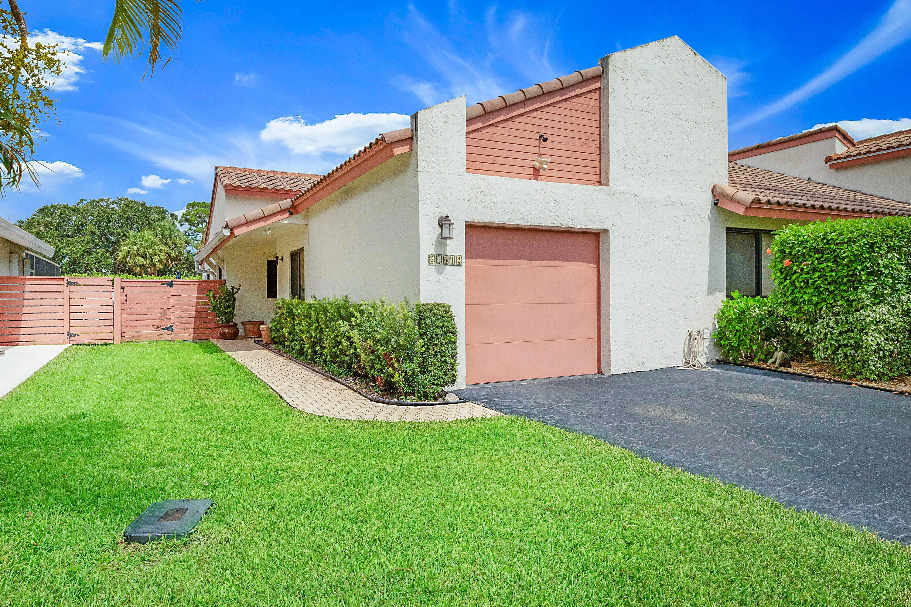 21612 Casa Monte Court-35