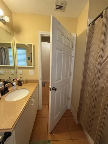 2nd bathroom