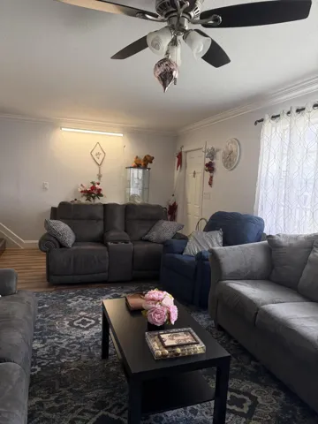 8040 livig room 2