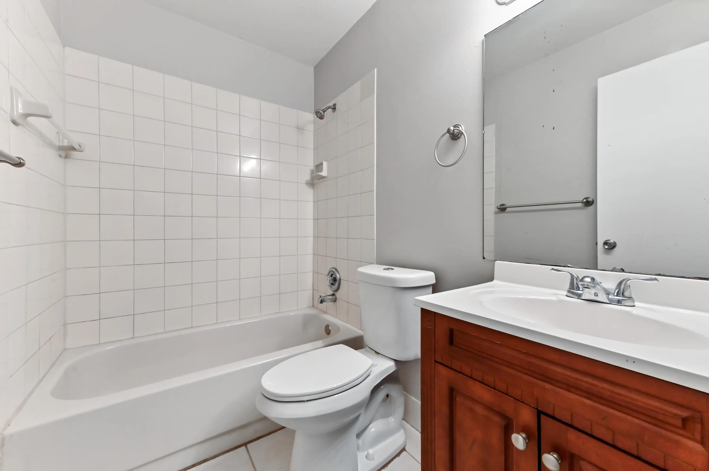 13 bathroom 01