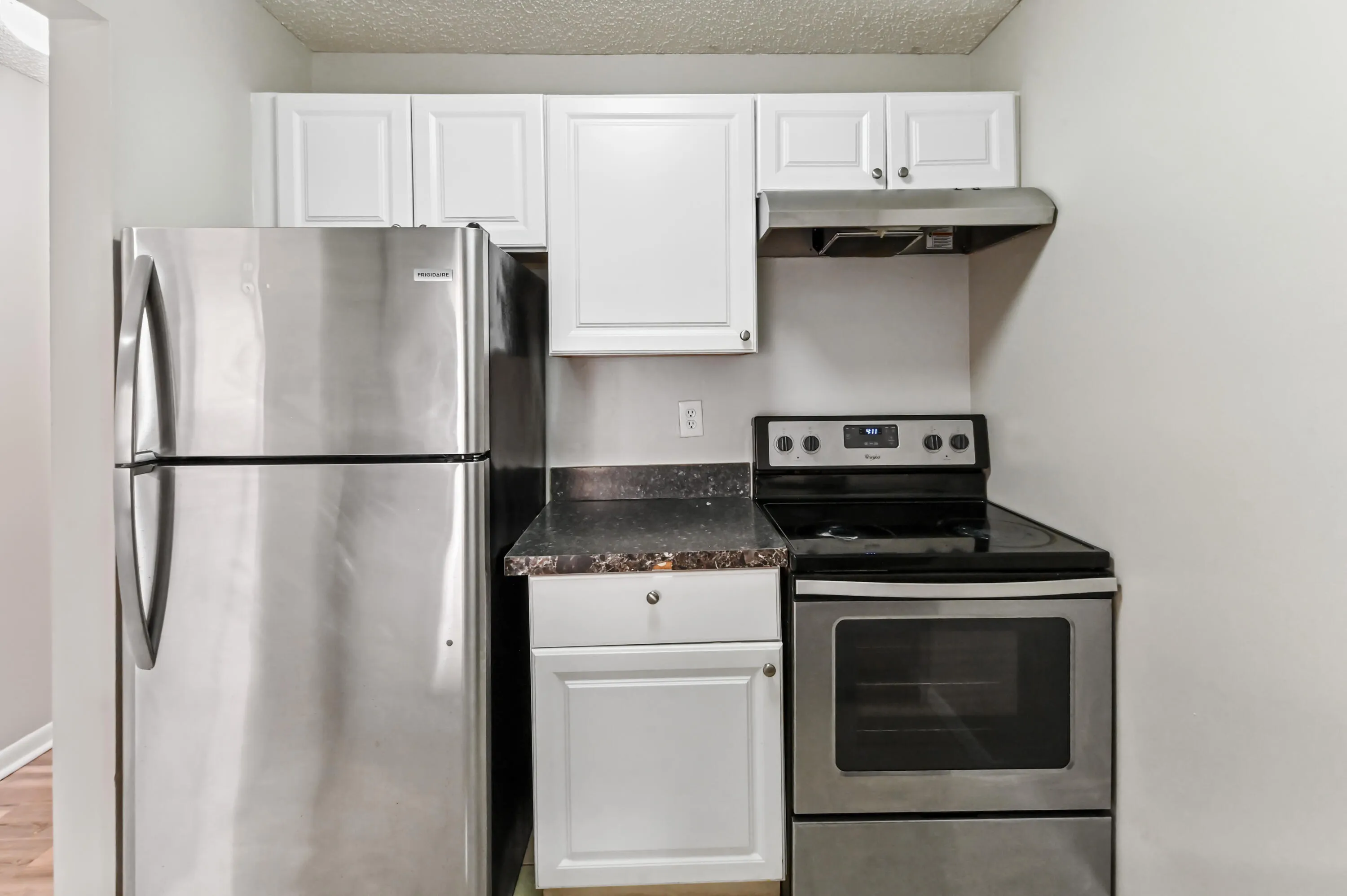 09 kitchen 01