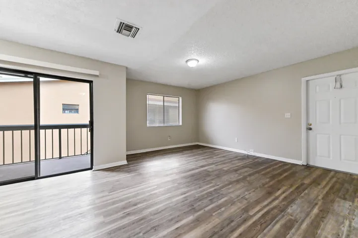 06 living room 03